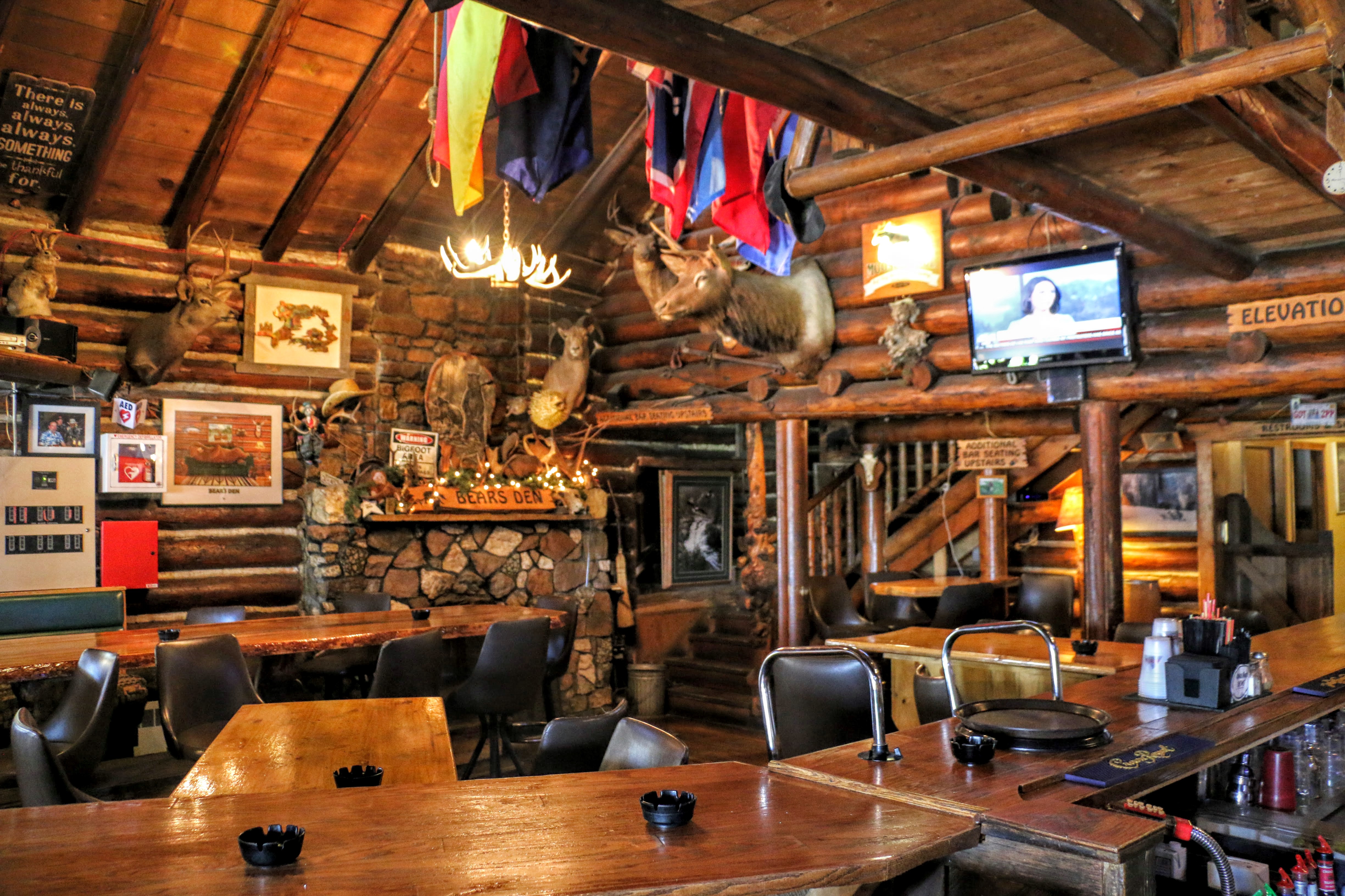 Bears Den Bar & Lounge Wyoming