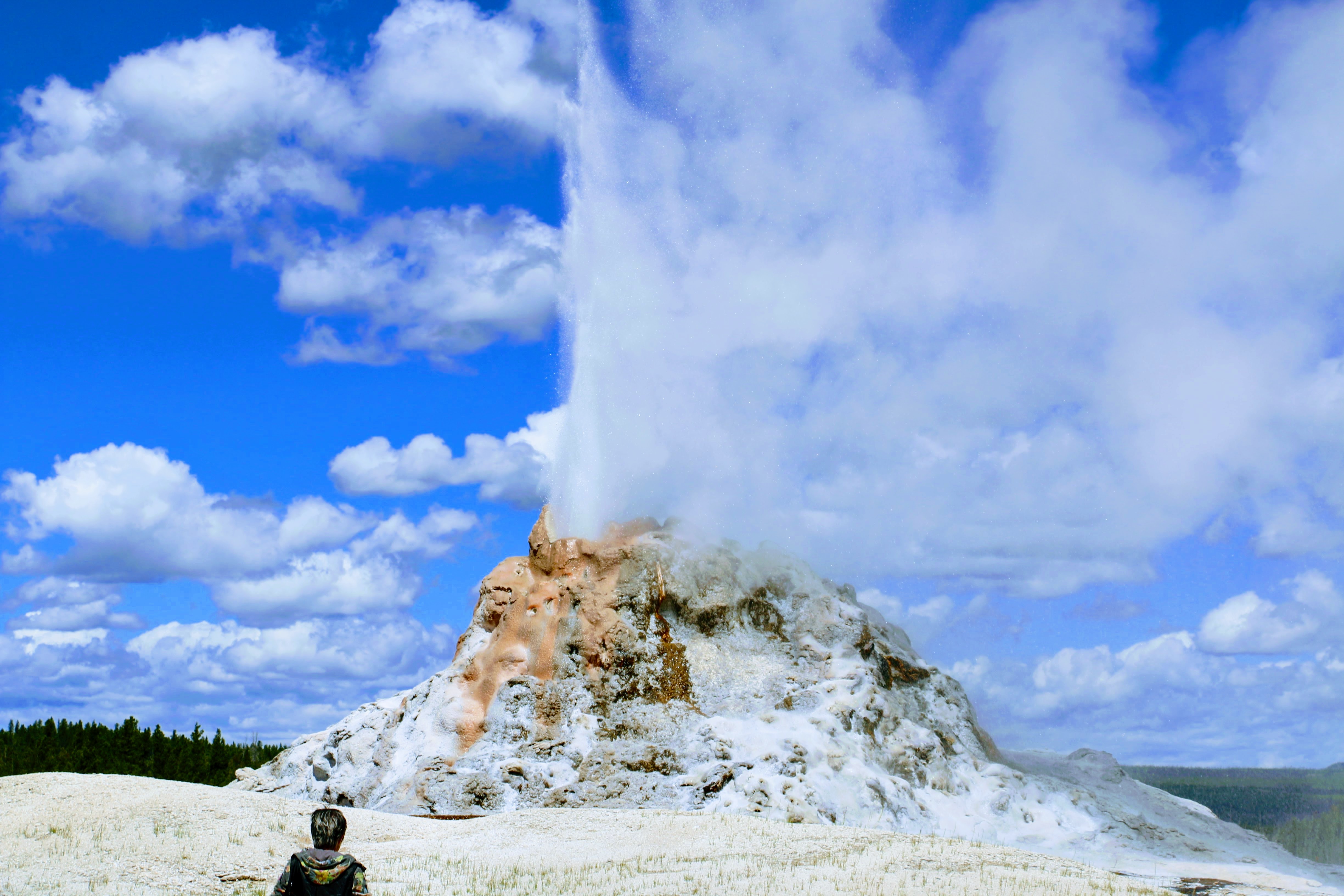 Conusgeiser - White Dome Yellowstone eruptie