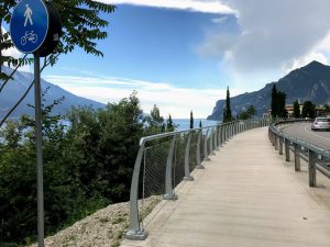 Fietspad tussen Limone en Riva del Garda
