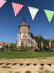 Terras en cafetaria Kasteel Nieuwenhoven - de bruisende stilte