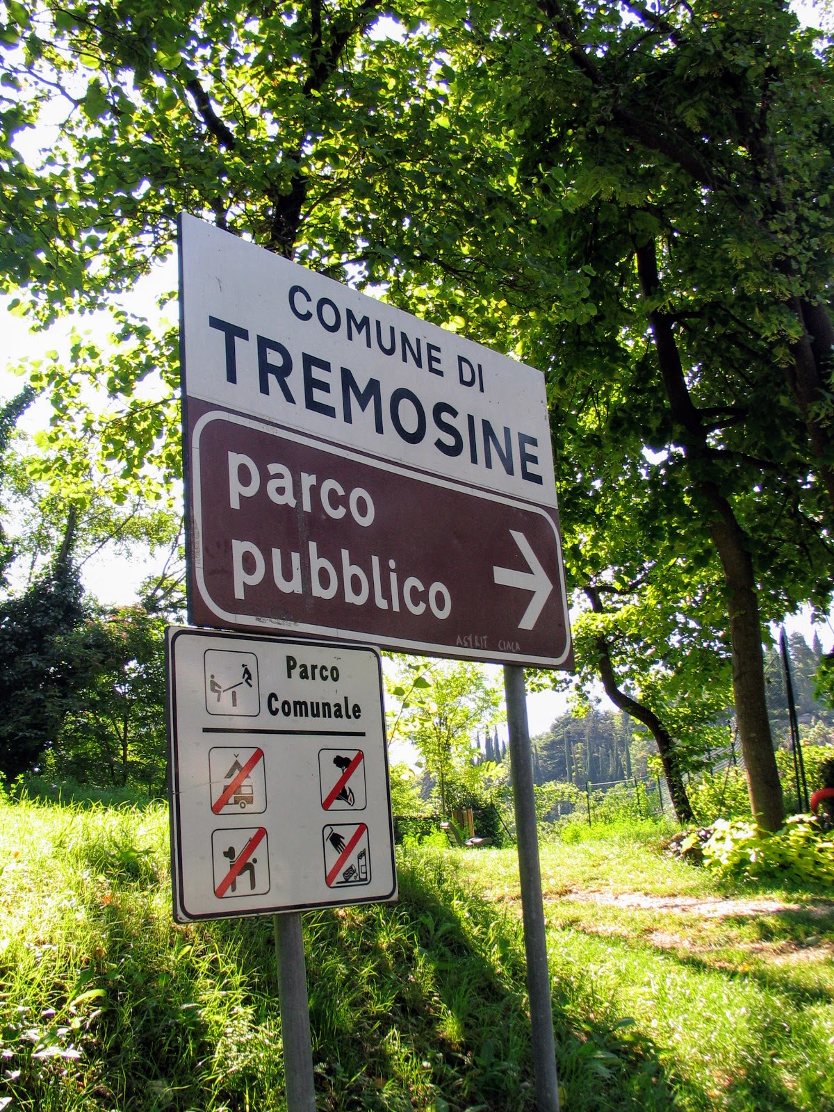 Parking Tremosine