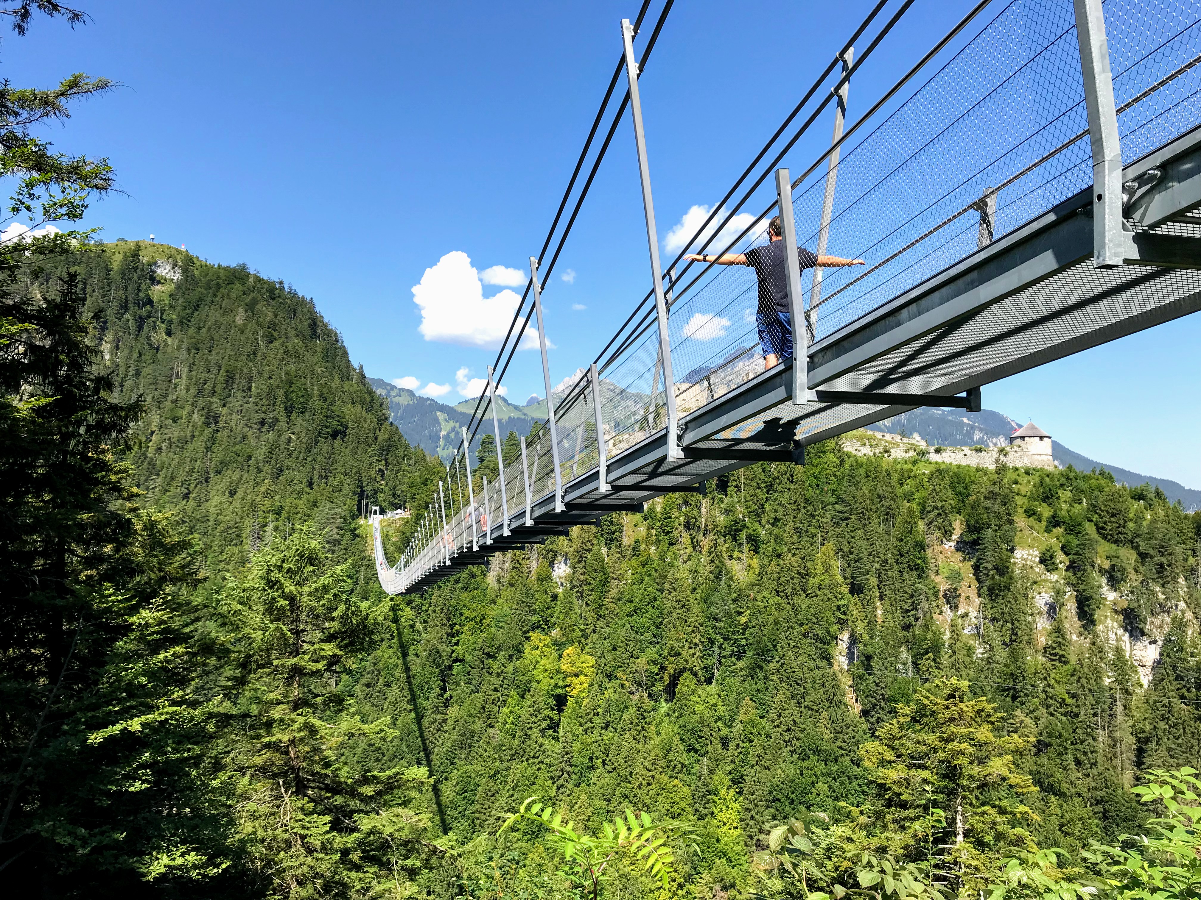 Hangbrug in Reutte bij de Fernpass