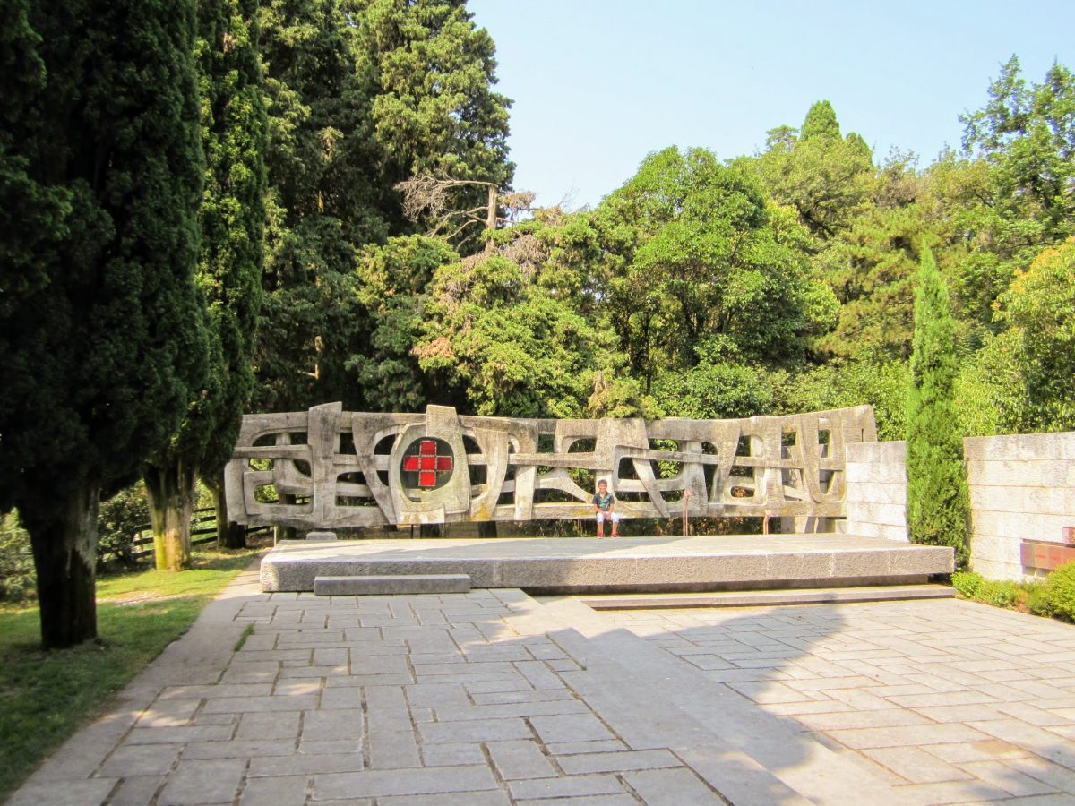 Monument oprichting rode kruis Italië