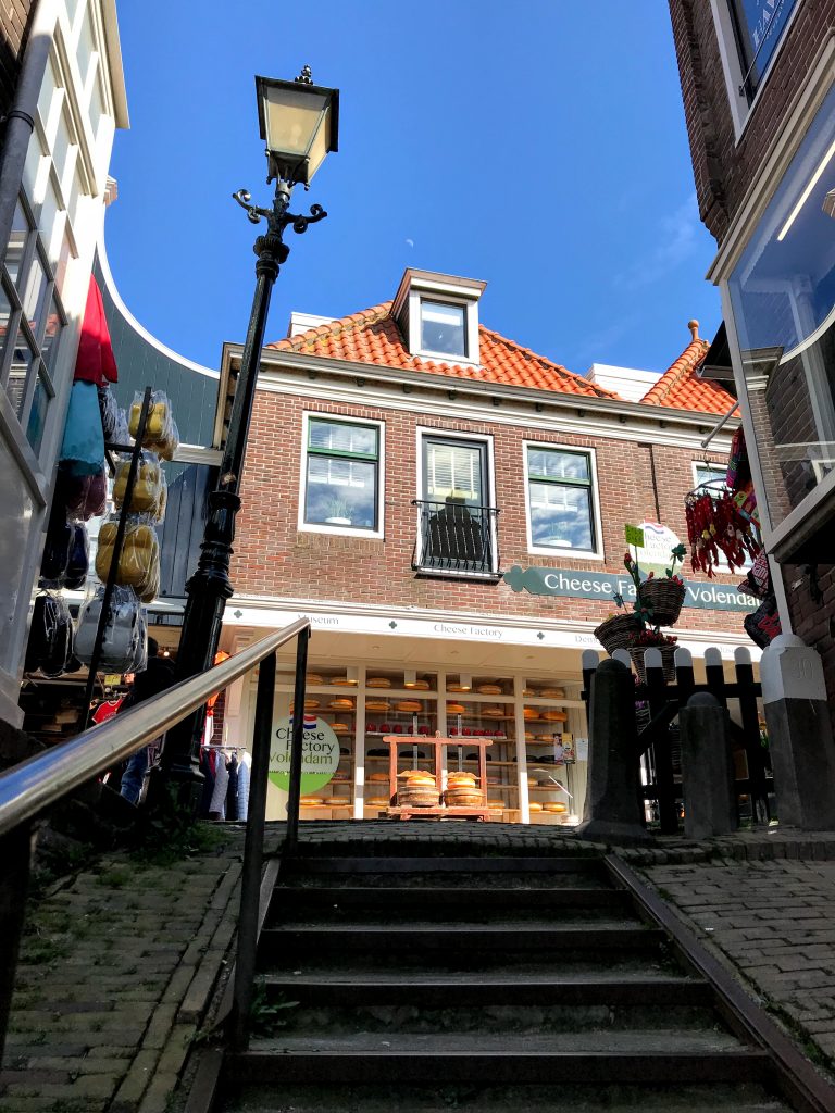 Cheese Factory Volendam - zicht vanuit het doolhof