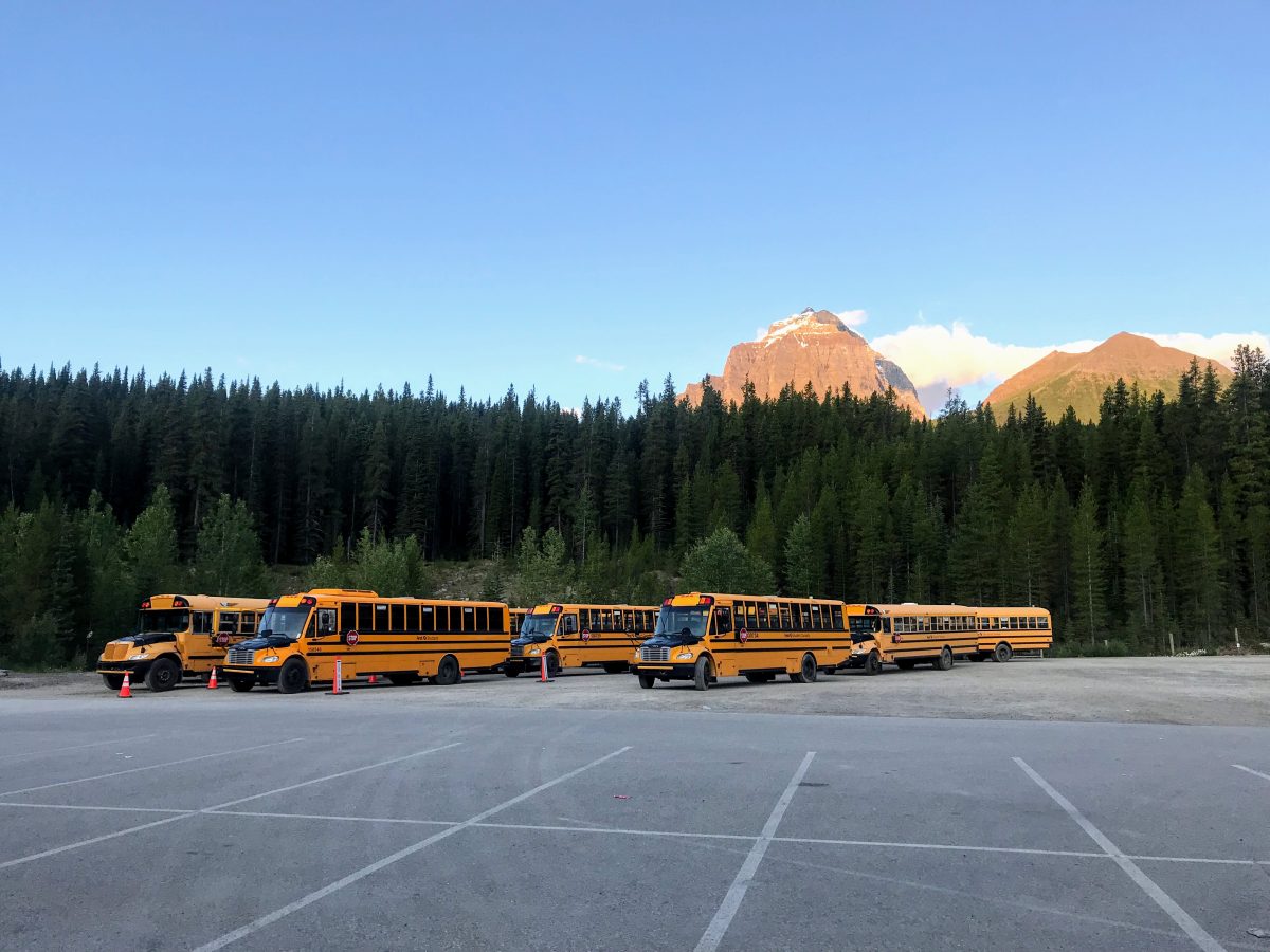 Overflow parking Lake Moraine / Lake Louise