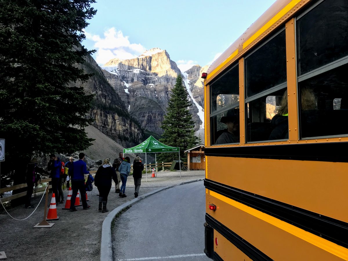 Parking Moraine Lake