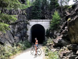 Myra Canyon - fietsen door verlaten spoorwegtunnels
