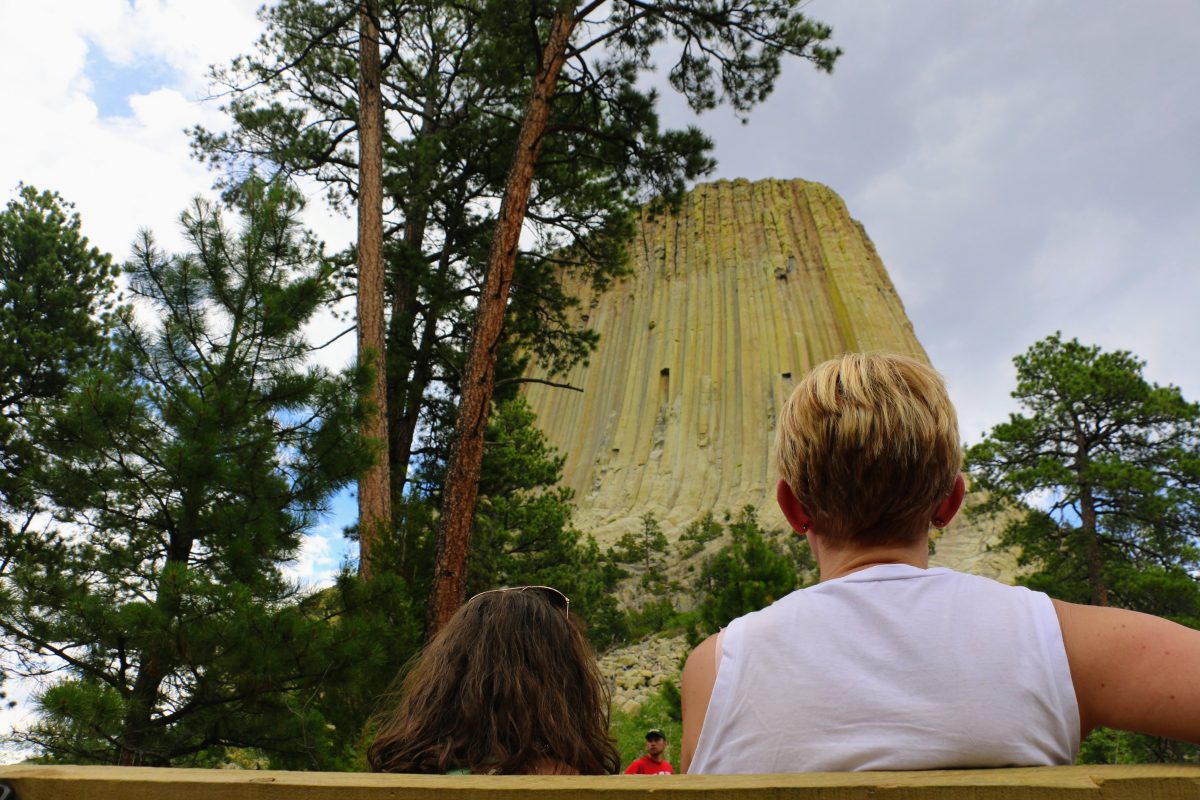 Zitbankje bij Devils Tower