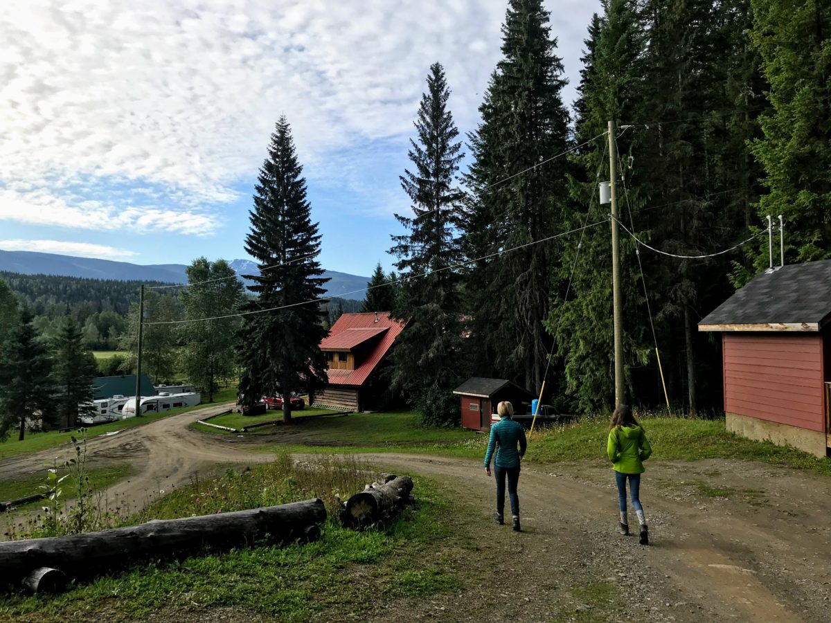 Helmcken Falls Lodge