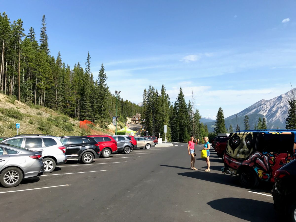 Banff Upper Hot Springs - parking