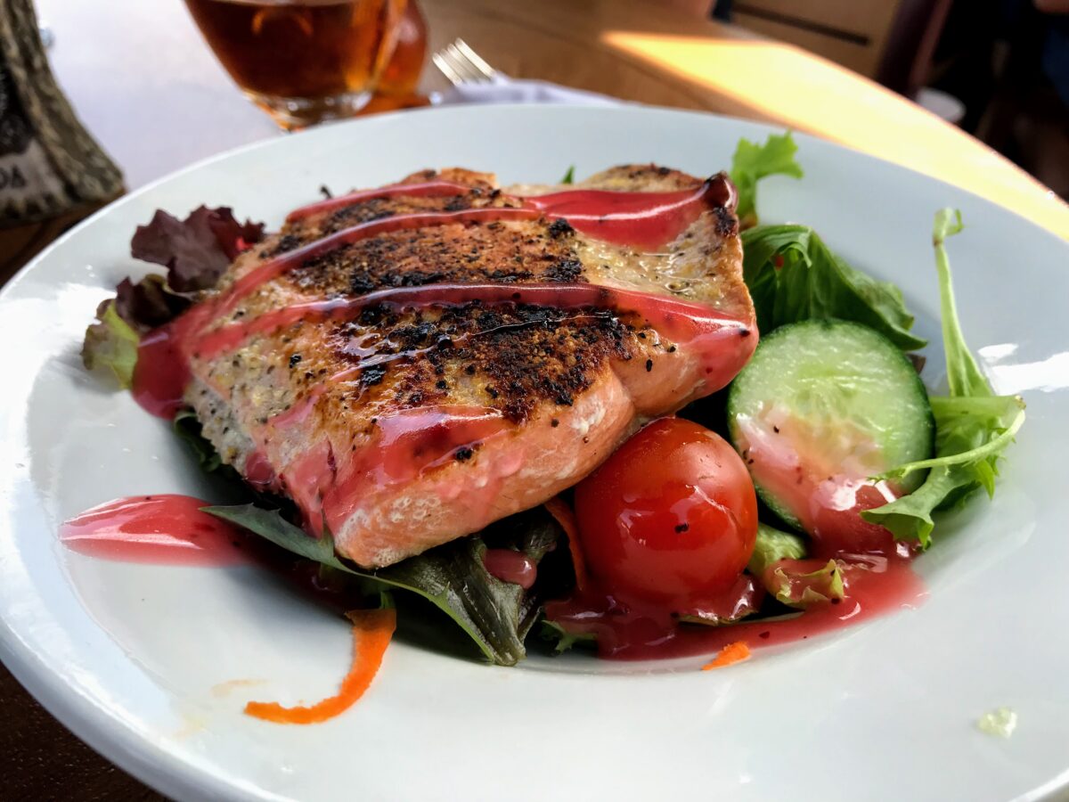 Verse zalm eten in Canada