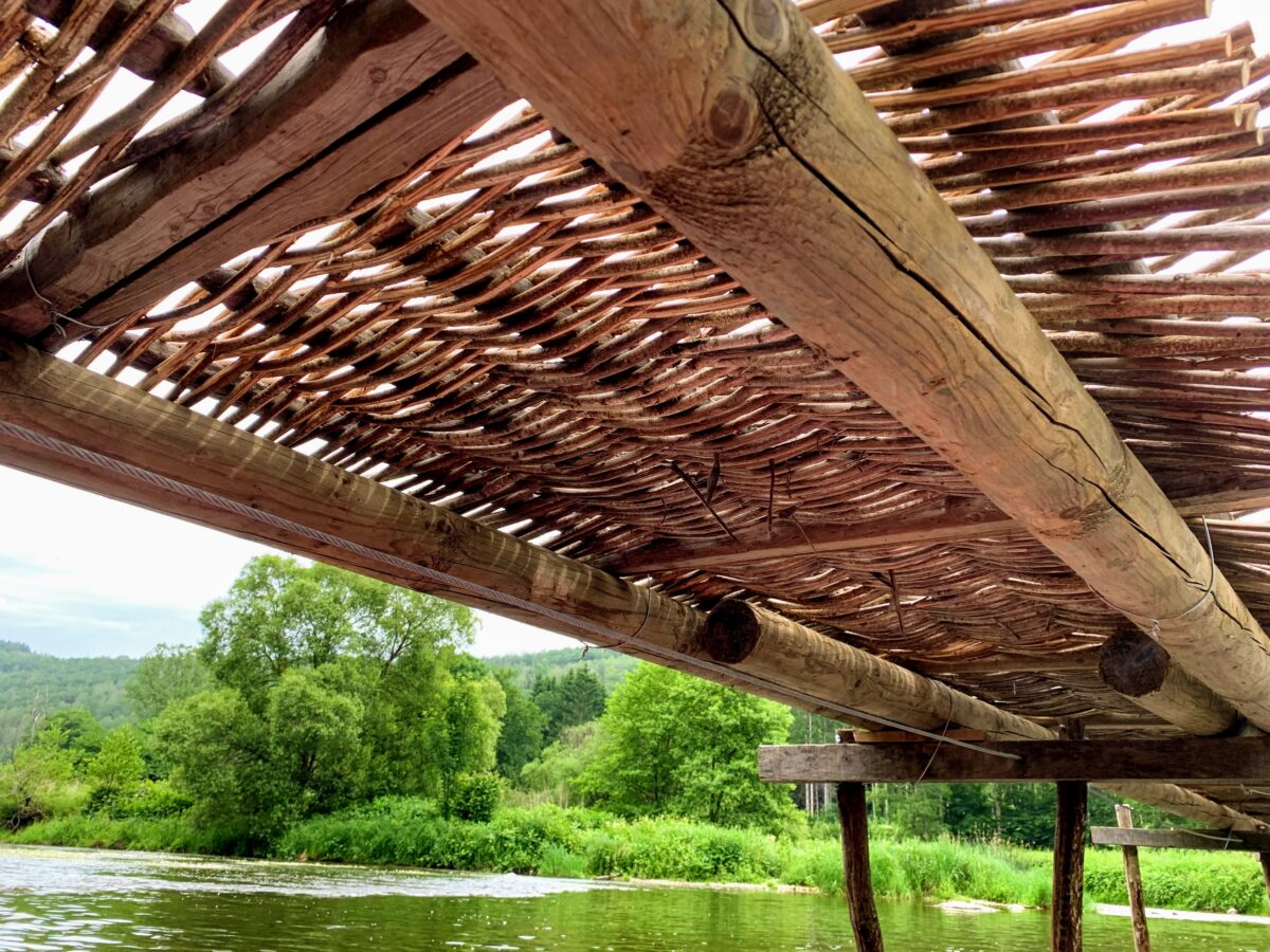 Onderkant van le pont de claies